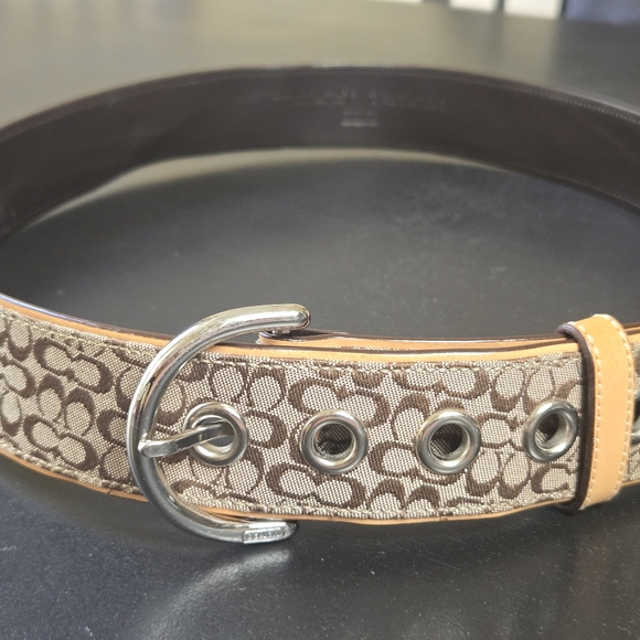 Coach Belt Womens Large. Brown Patterned C Tan Silver. Great Condition! - Picture 1 of 6